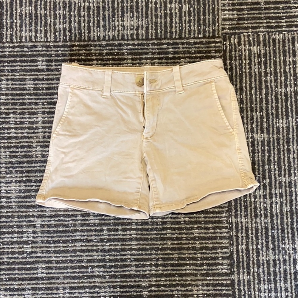 American Eagle MIDI Khaki Shorts